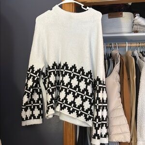 Black and White Patterned Women's Sweater